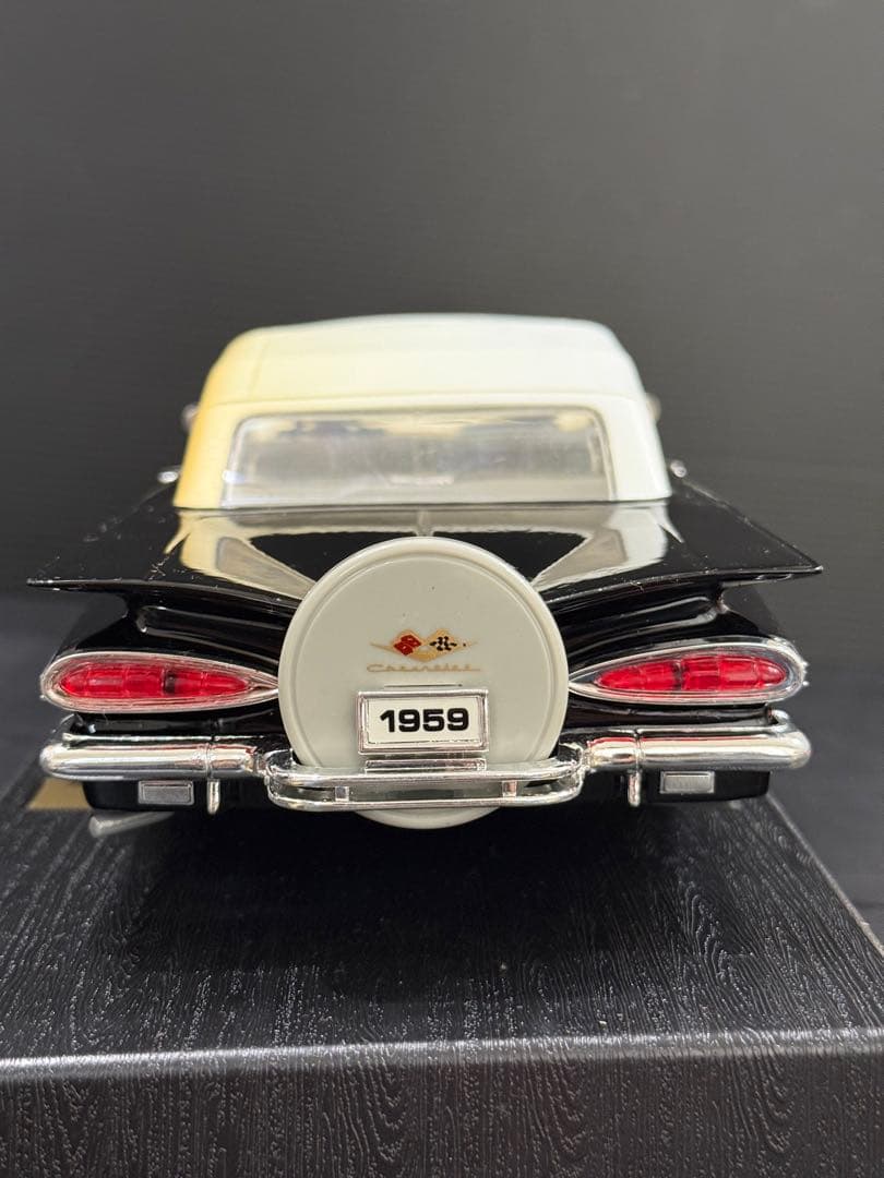 【1959年】シボレーインパラクーペ 【1/18】スケール