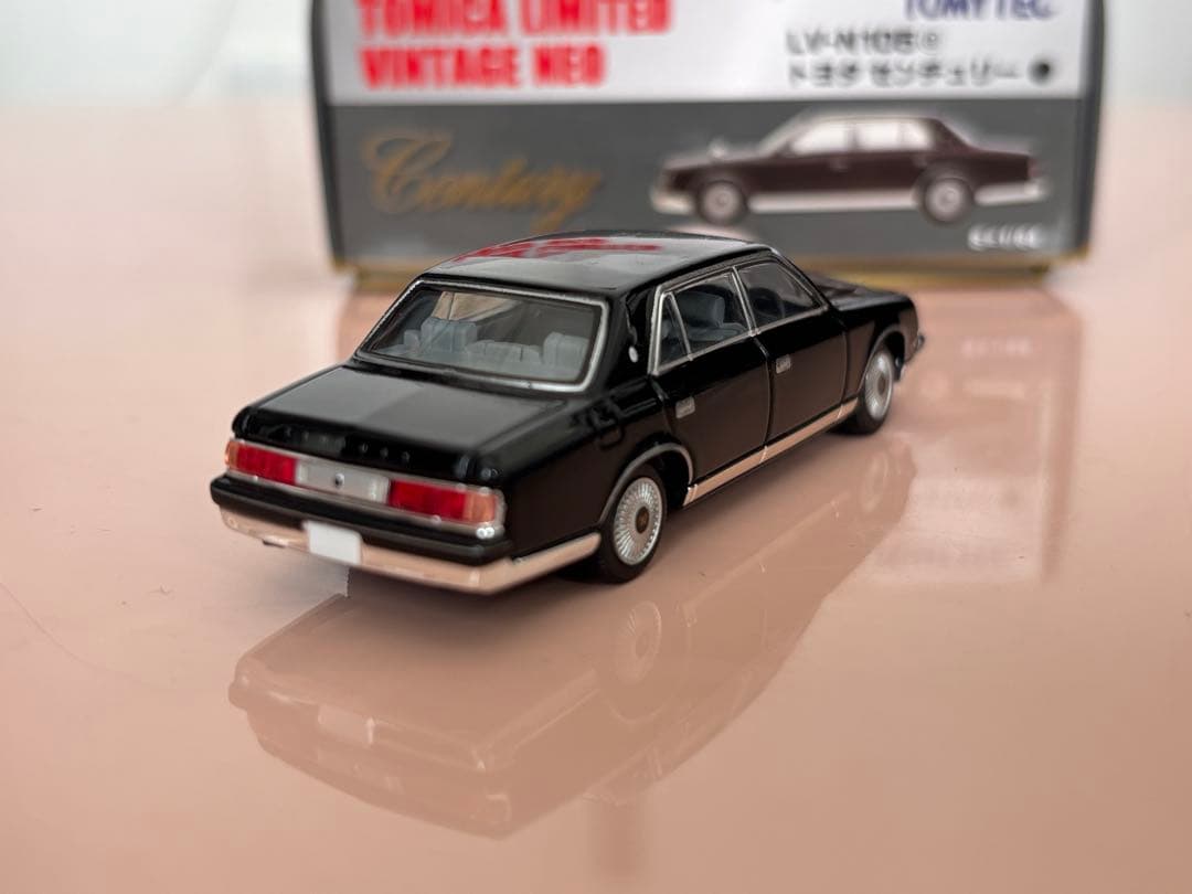 トミカ リミテッド ヴィンテージ ネオ トヨタ センチュリー LV-N105a