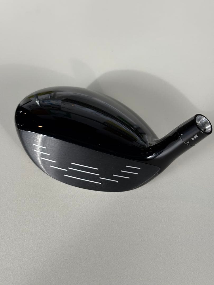 AKIRAアキラ　platinum フェアウェイウッド5番　18°可変スリーブ付