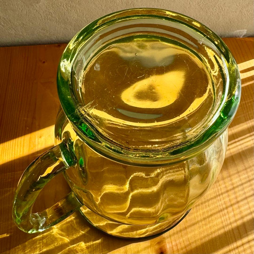 ヴィンテージ　ウランガラス　グリーン　ジャグ ／ ピッチャー