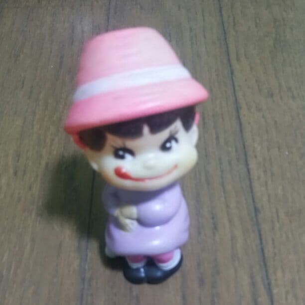 古い！お出かけペコちゃん