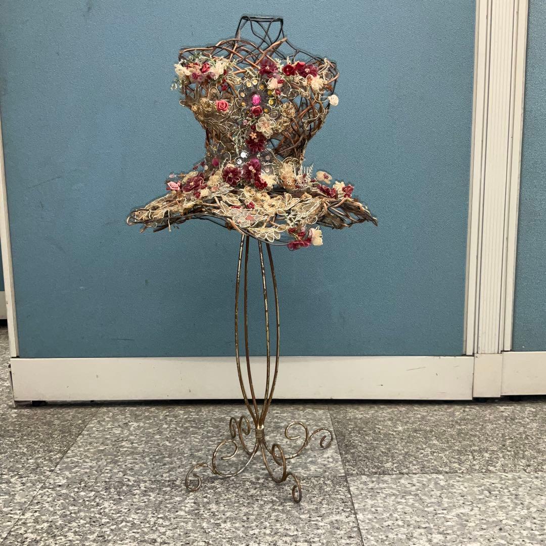 バレエ　アート　バレエチュチュ　ディスプレイ　アイアンオブジェ