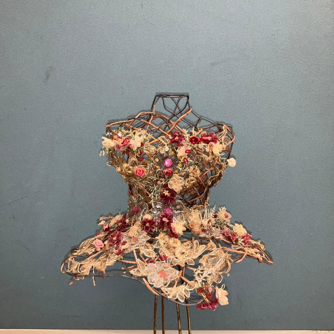 バレエ　アート　バレエチュチュ　ディスプレイ　アイアンオブジェ