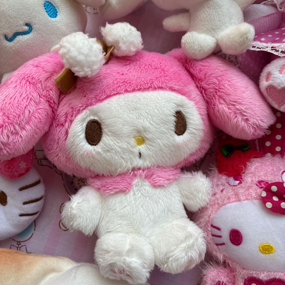 サンリオ　キャラクター　ハローキティ　クロミなど　ぬいぐるみ　おまとめ売り