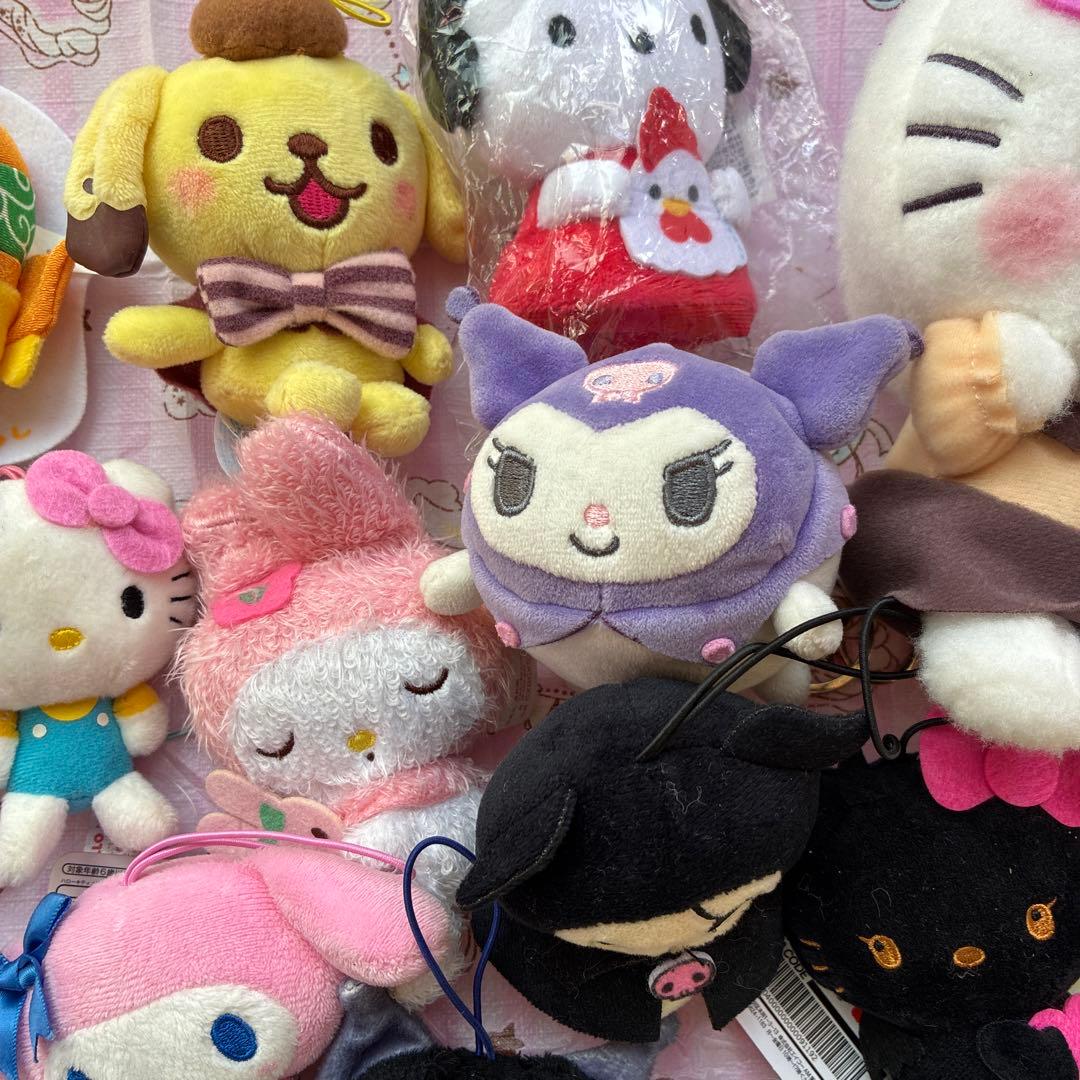 サンリオ　キャラクター　ハローキティ　クロミなど　ぬいぐるみ　おまとめ売り