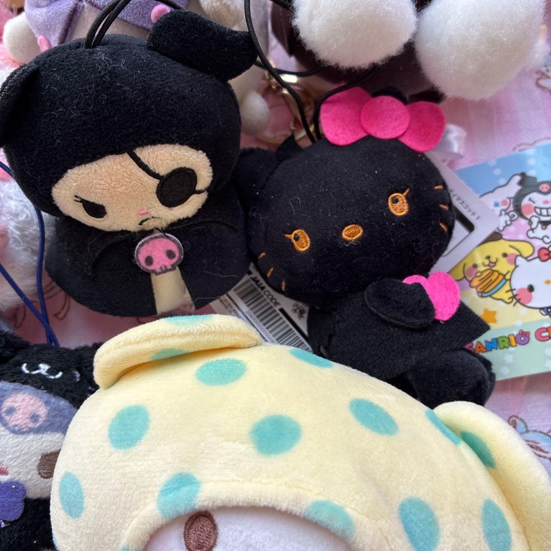 サンリオ　キャラクター　ハローキティ　クロミなど　ぬいぐるみ　おまとめ売り