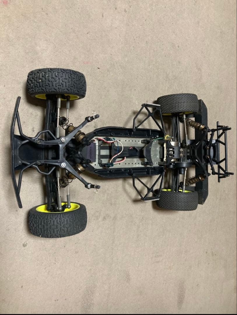 【シャーシ】京商 1/10 アルティマS/C6 【ボディ】トラクサス スラッシュ