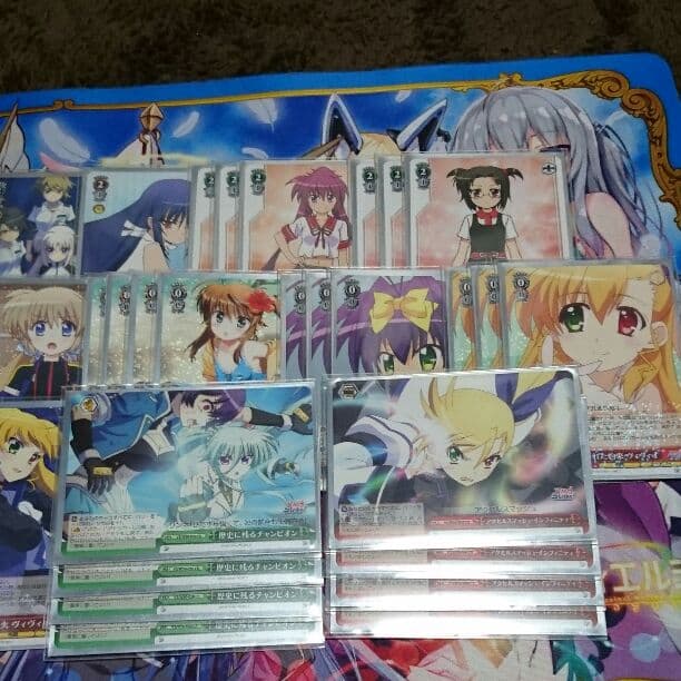 ヴァイスシュヴァルツ　vividstrikeデッキ