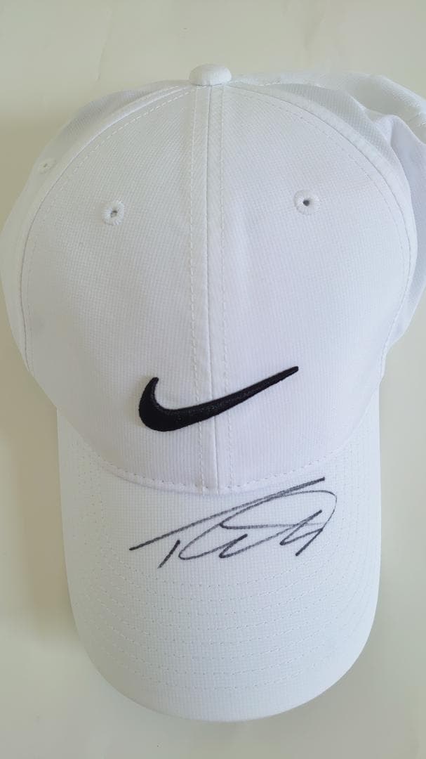 トミー・フリートウッド オートグラフキャップ・PGAツアー初優勝おめでとう ♪