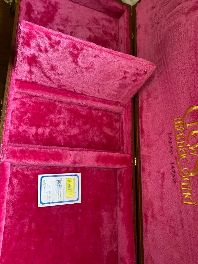 Crewsオリジナル、ベース用ハードケースです。