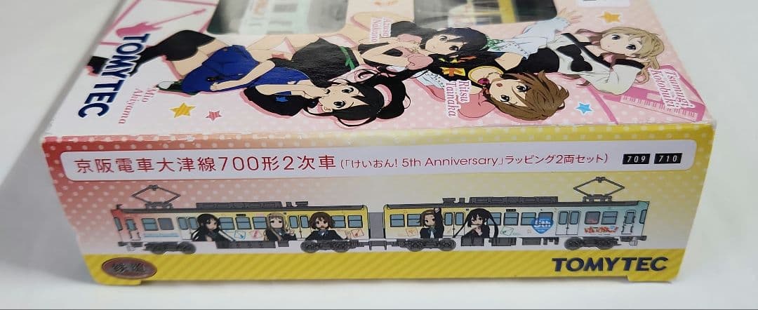 動力付きNゲージ「けいおん!5th ラッピング×2両セット」TOMYTEC