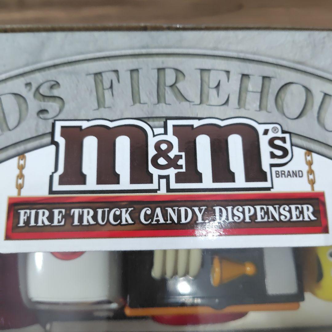 限定品 m&m's 消防車フィギュア ファイヤーマントラック　エムアンドエム