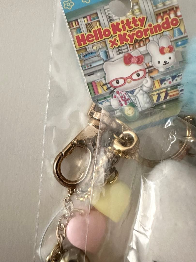 ご当地キティ　杏林堂コラボ　ストラップ ハローキティ 薬剤師