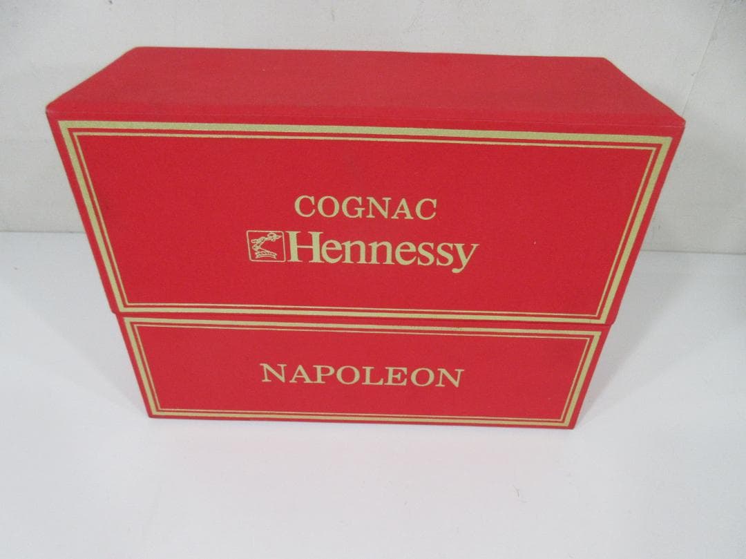 Hennessy Napoleon コニャック シルバートップ700ml,40%
