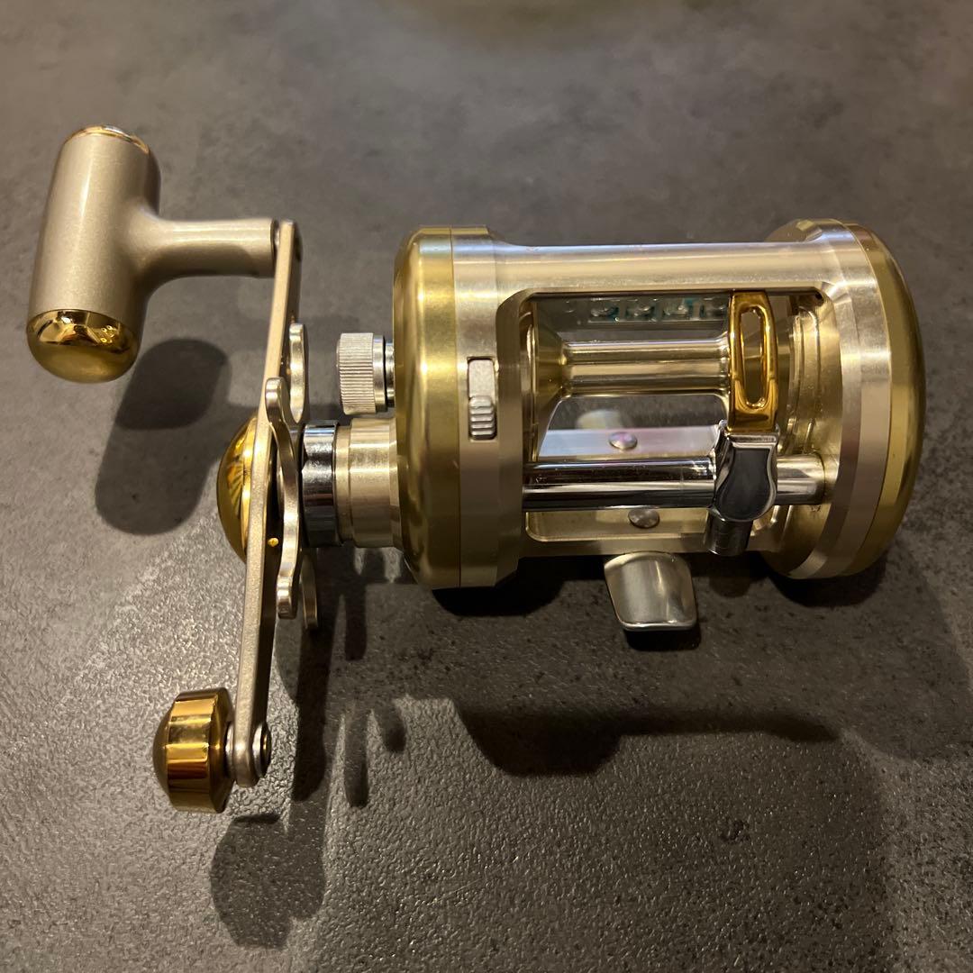 希少　ダイワ ミリオネア CV-Z 300F ベイトリール