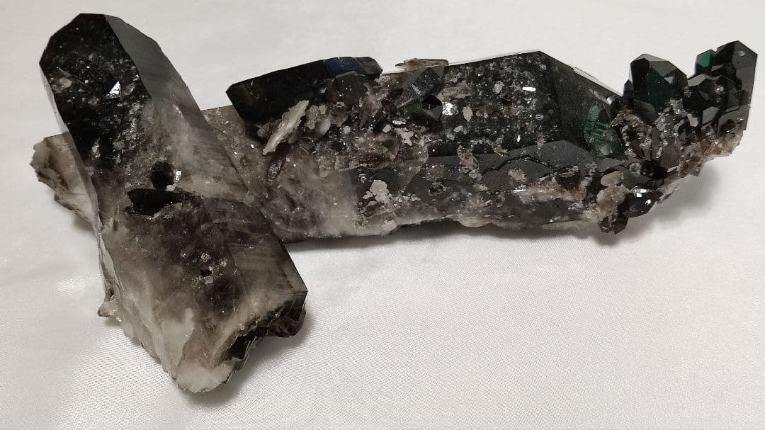 希少！パワーストーン　天然石　原石　モリオン(黒水晶)　711g　No.996