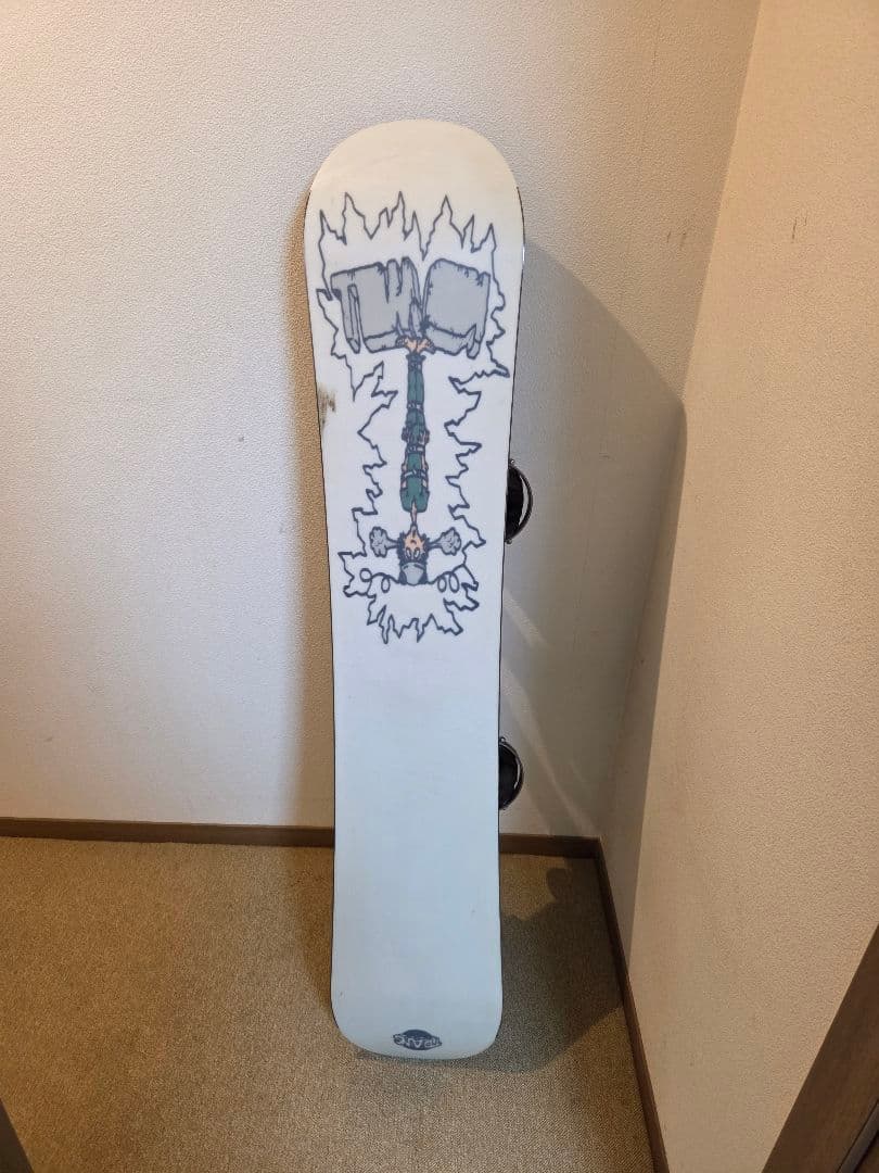 スノーボード 緑色 ハンマー デザイン