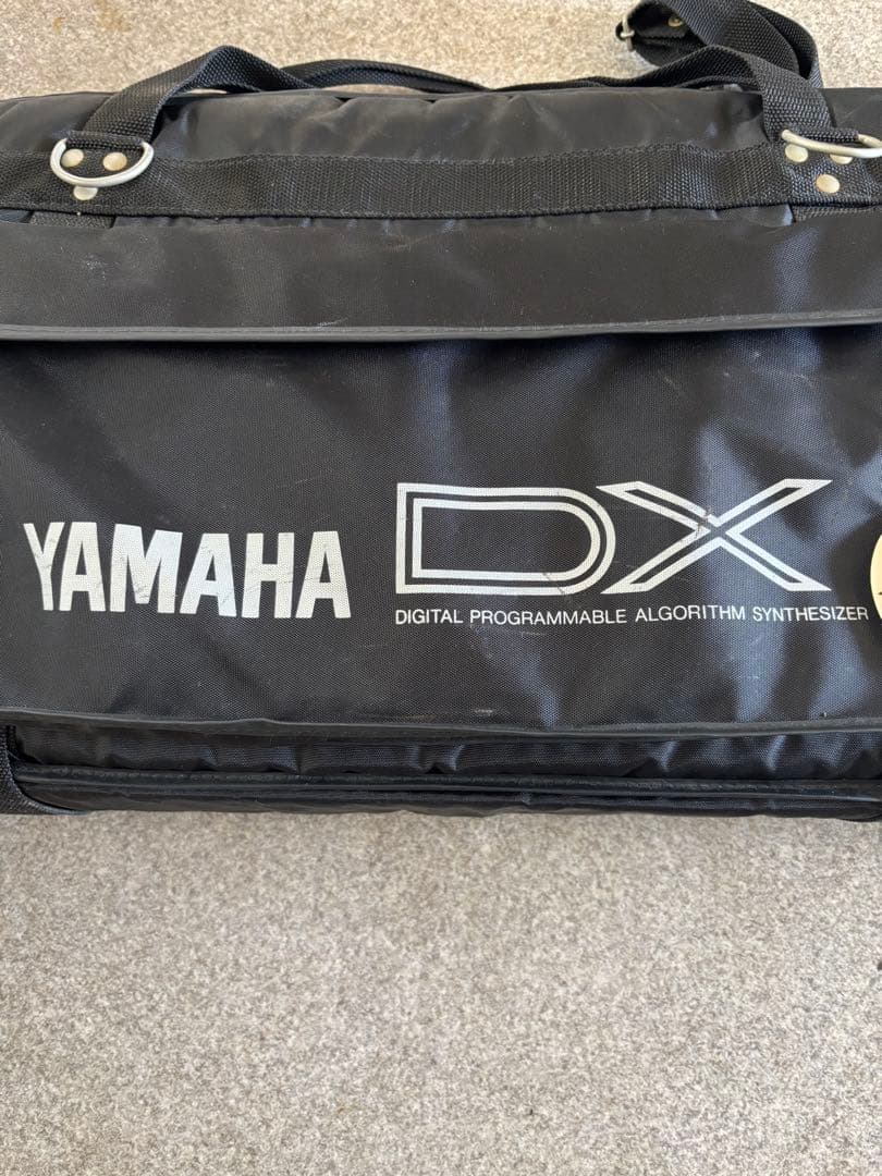 Yamaha DX7s シンセサイザー 本体とケース