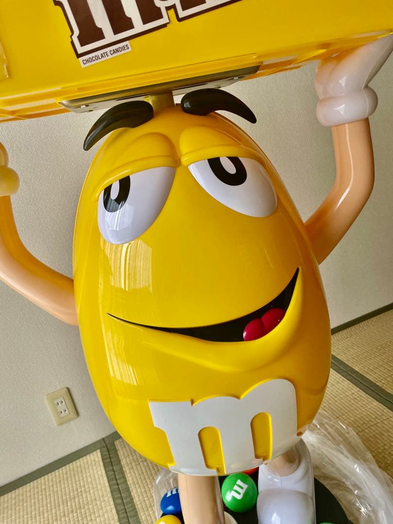 M&M's ストアディスプレイ イエロー
