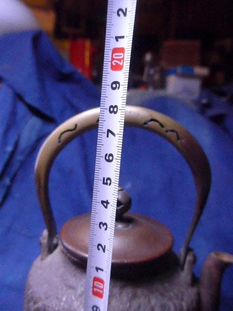 鉄製テクスチャー仕上げの鉄瓶