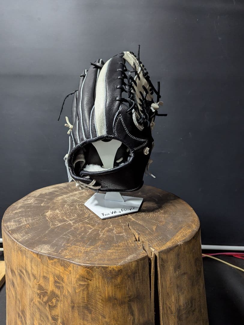 ブラック×ホワイト 軟式外野手用野球グローブ