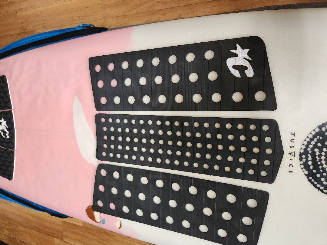 ジャスティス＋チリ　PINACOLADA 5'6\"　フィン付き