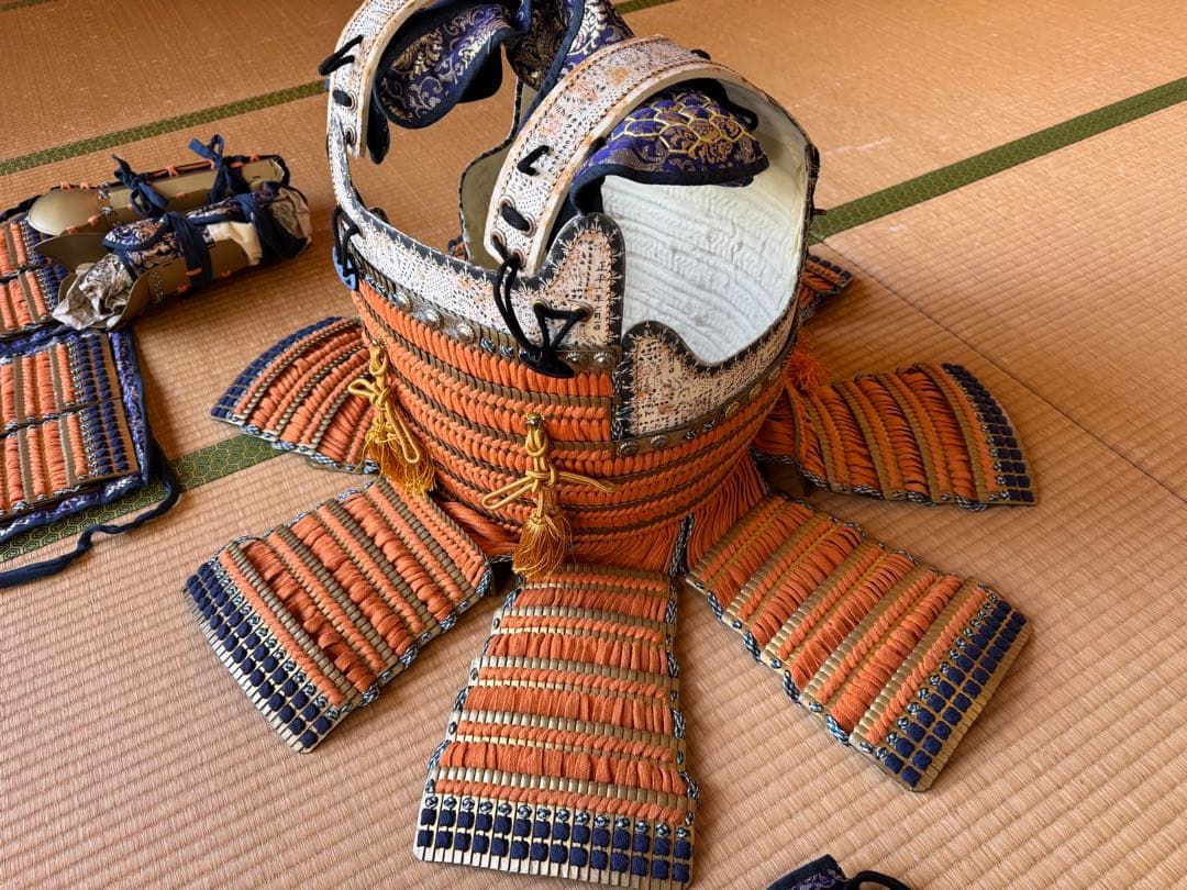 等身大　本小札大鎧緋糸　胴丸　甲冑　五月人形