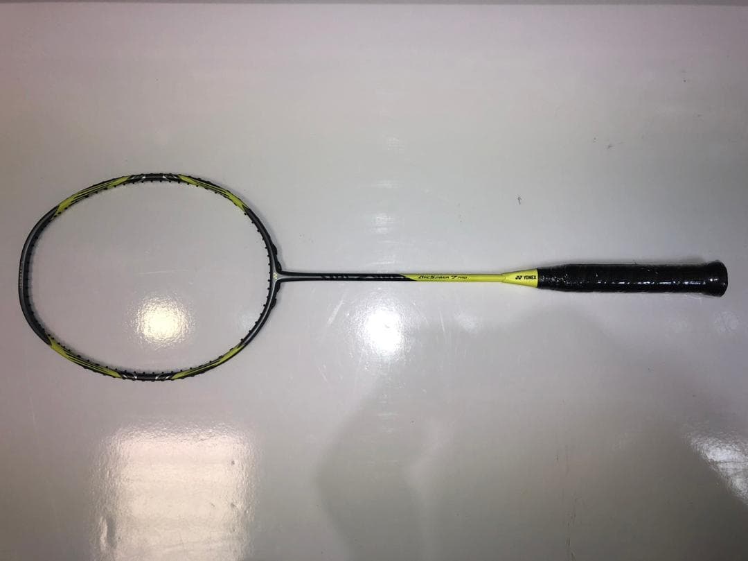 ヨネックス バドミントンラケット アークセイバー7 プロ 4U5
