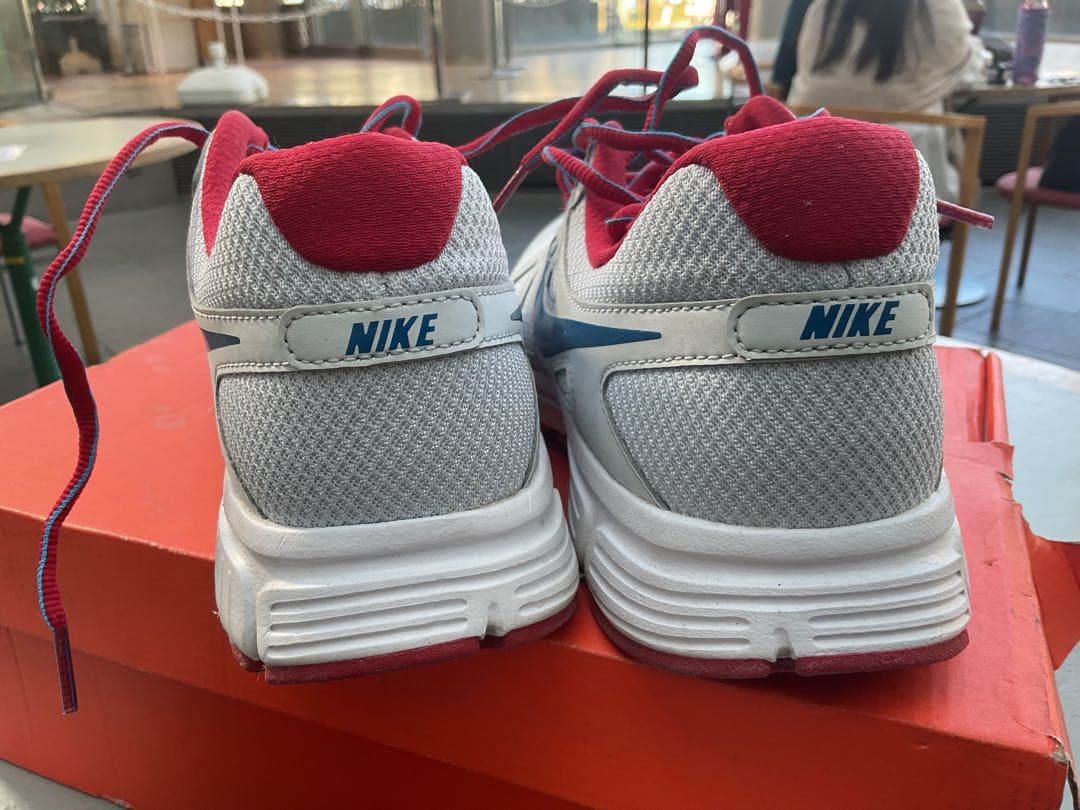 ナイキ　レボルーション2MSL 9.5 27.5センチ