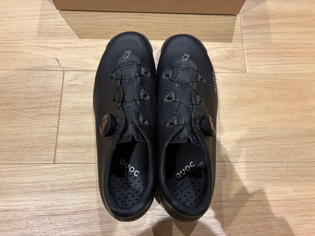 売り切り価格！QUOC シューズ ブラックEU41 25.5-26.5