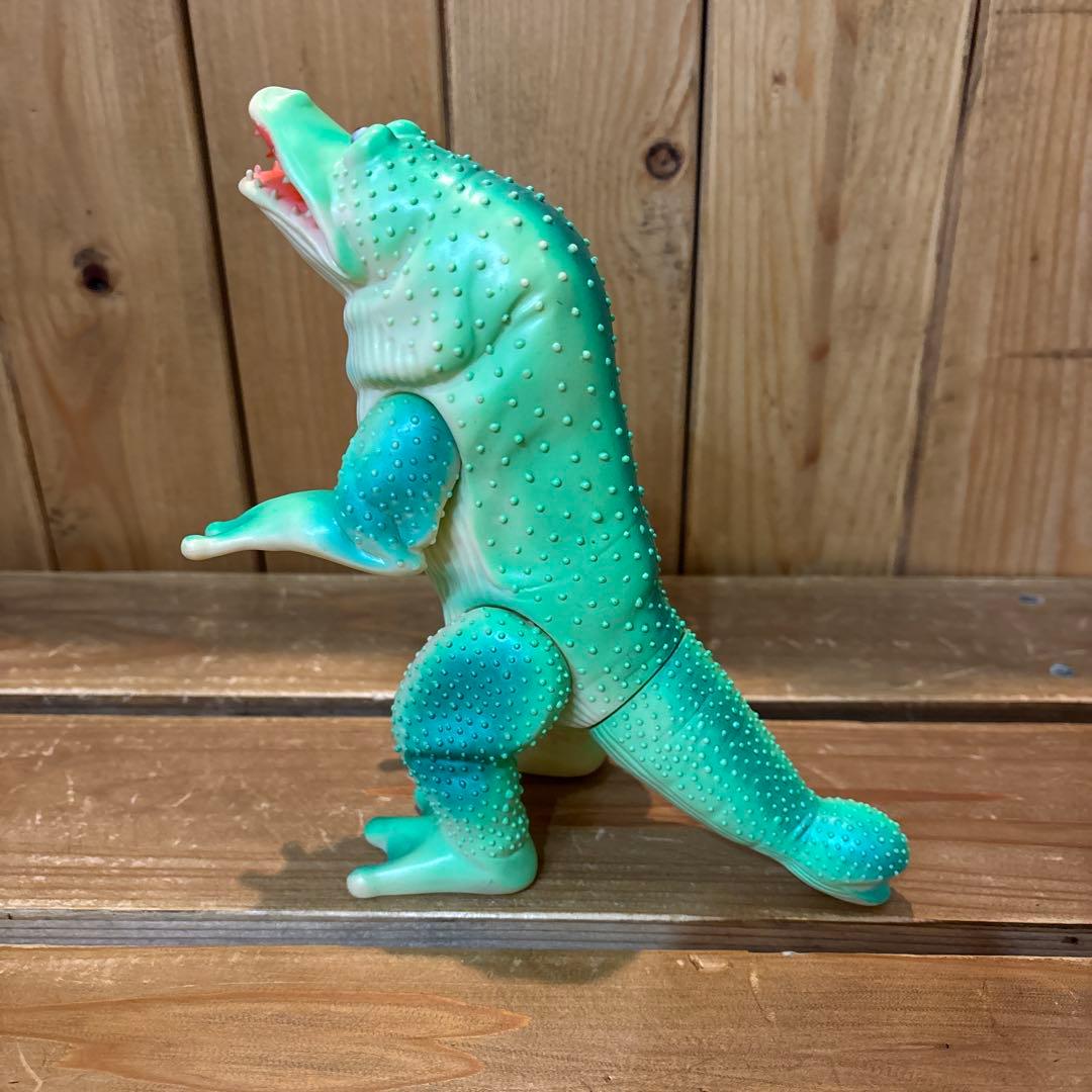 り*う様 ブルマァク ソフビ ガマクジラ