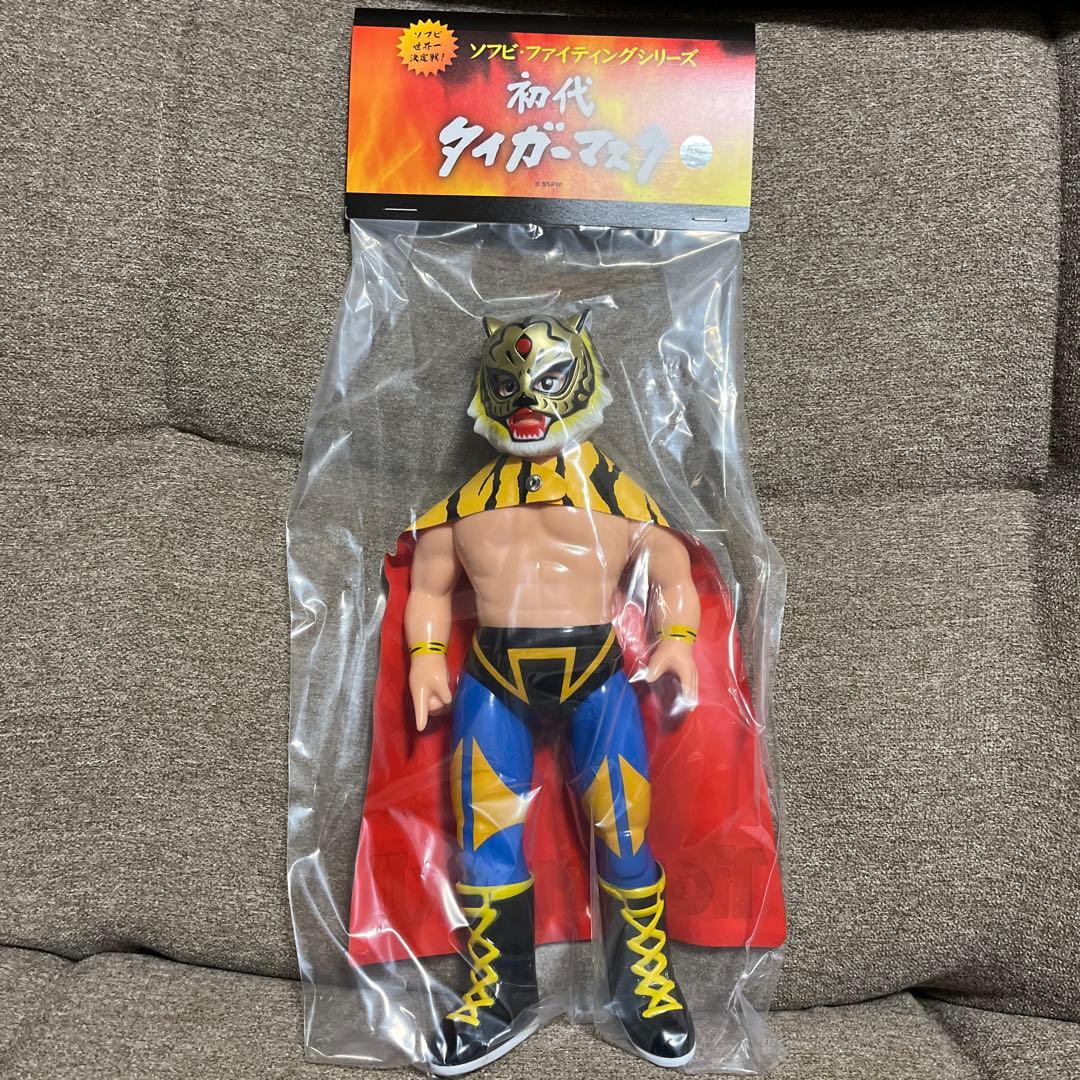 ソフビ・ファイティングシリーズ　メディカムトイタイガーマスク ソフビフィギュア