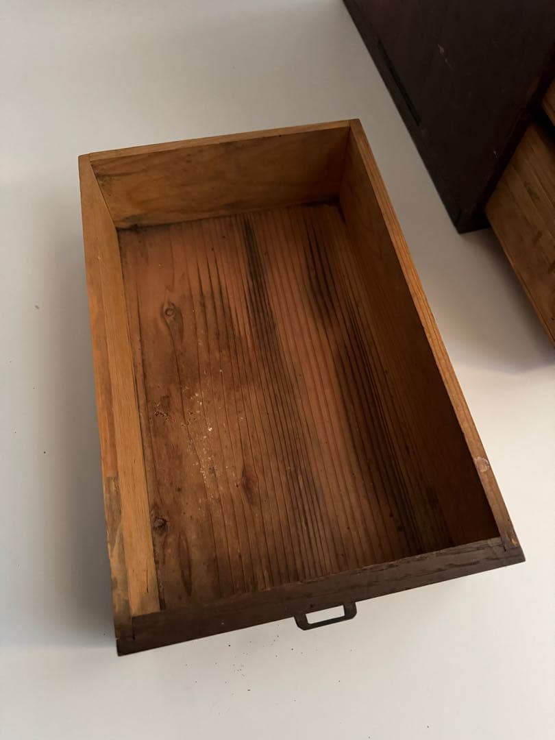 レトロな家具　引き出し　木製棚　古道具