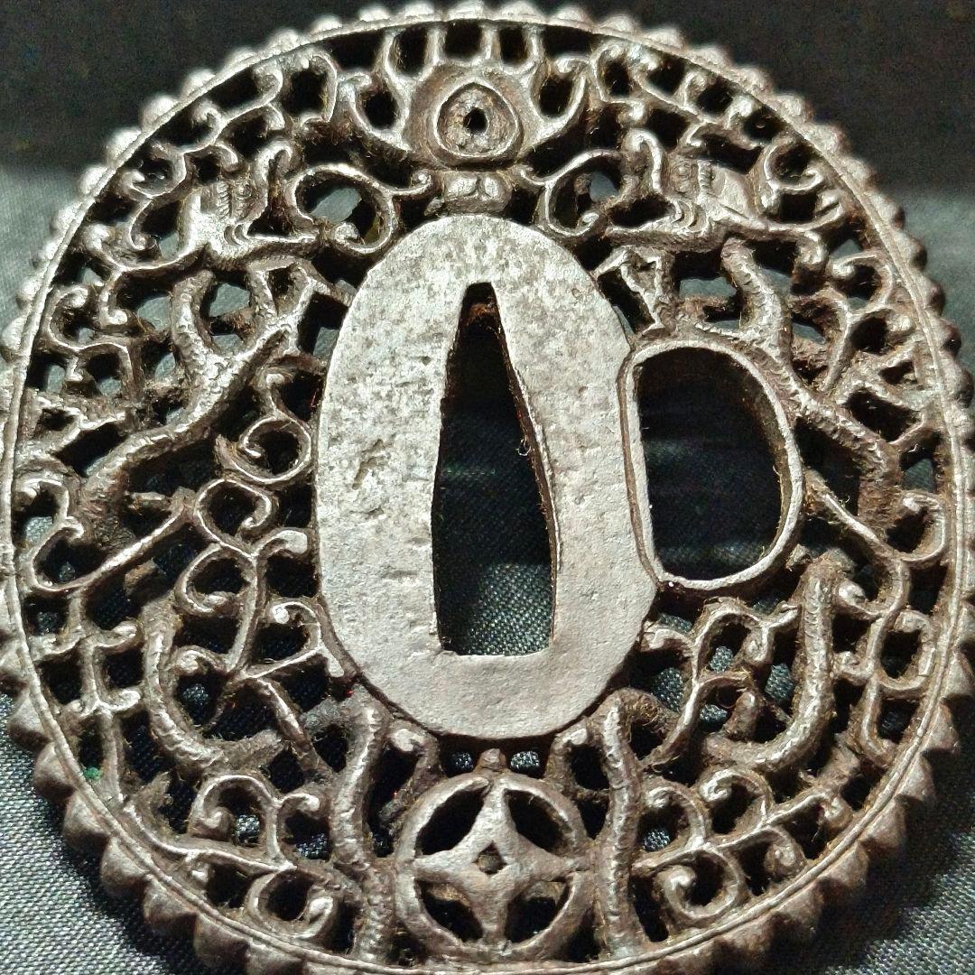 南蛮鍔 刀剣美術 透かし日本刀鍔 鉄地 無銘 江戸骨董 コレクター放出珍品 美品