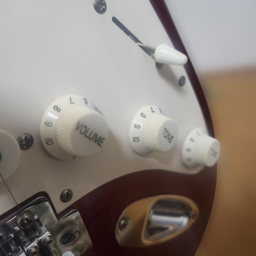 FERNANDES ストラトタイプ