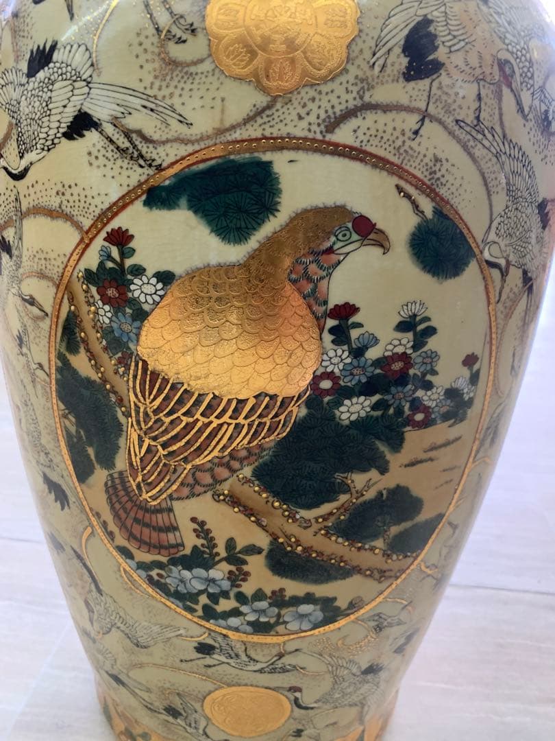 薩摩焼　金彩花鳥風月模様 陶器花瓶