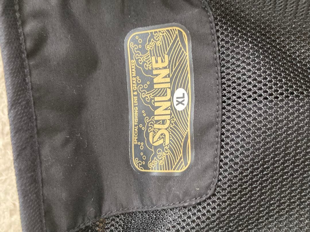 美品　サンライン　フローティングベスト　がまかつ釣武者ゴアテックスレインスーツ