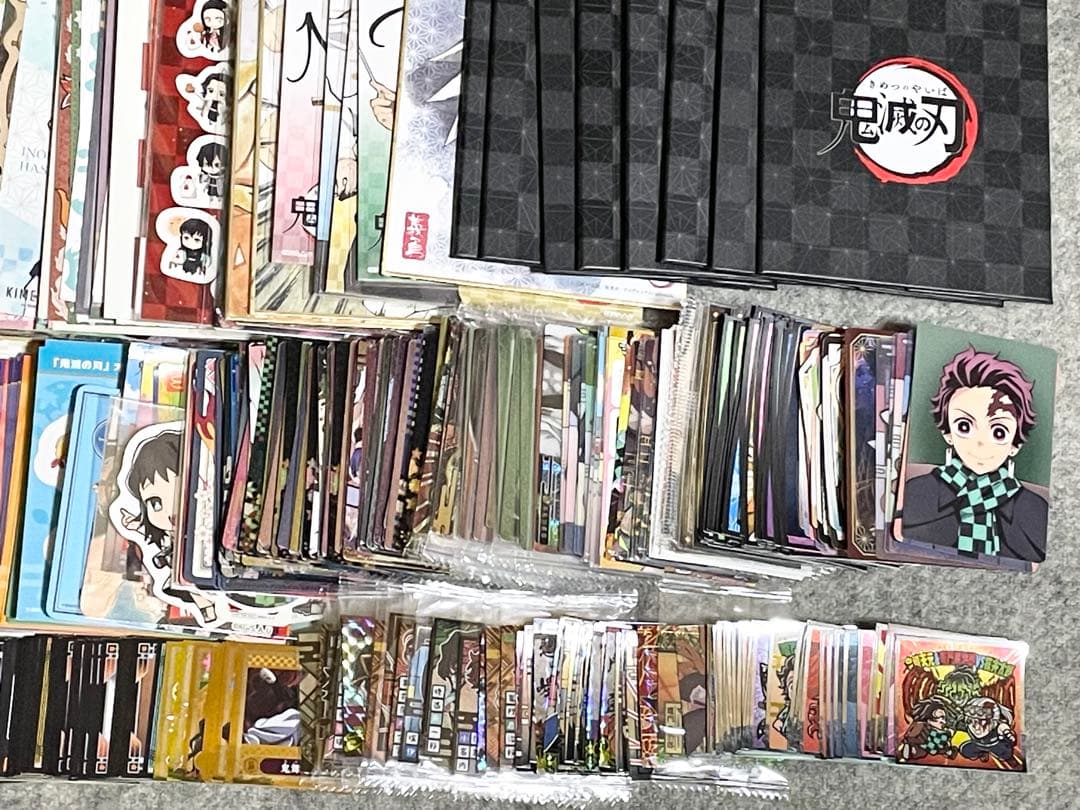 鬼滅の刃 紙類 薄物 550枚以上 まとめ売り 大量 箔押し レア 非売品