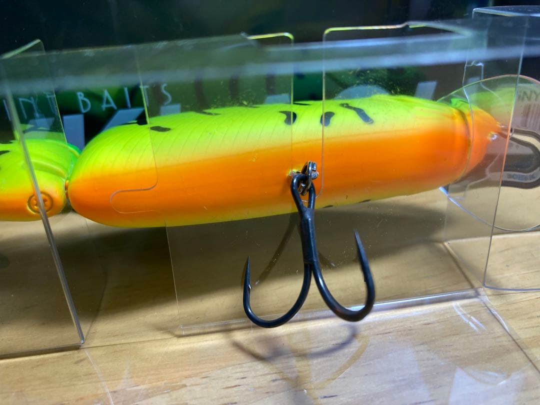 TiNYKLASH Lo 限定カラー　ビレッジタイガー　タイニークラッシュ