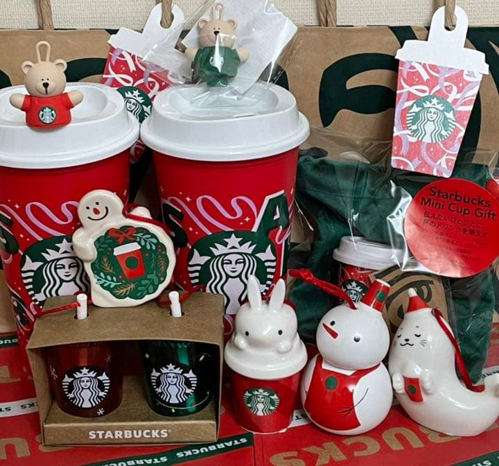 【新品　未使用】　スタバ オーナメント　カップ　ホールキャップ　2021