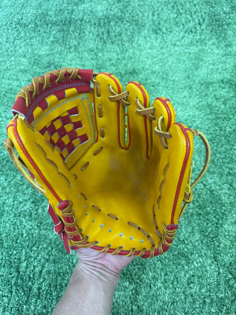 WAGYU和牛　硬式グローブ　イエローとレッド