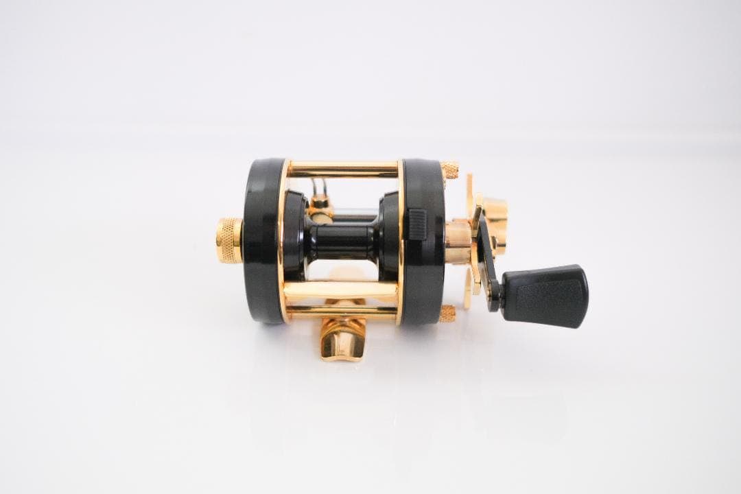 ABU Ambassadeur 2500C Deluxe未使用AN001