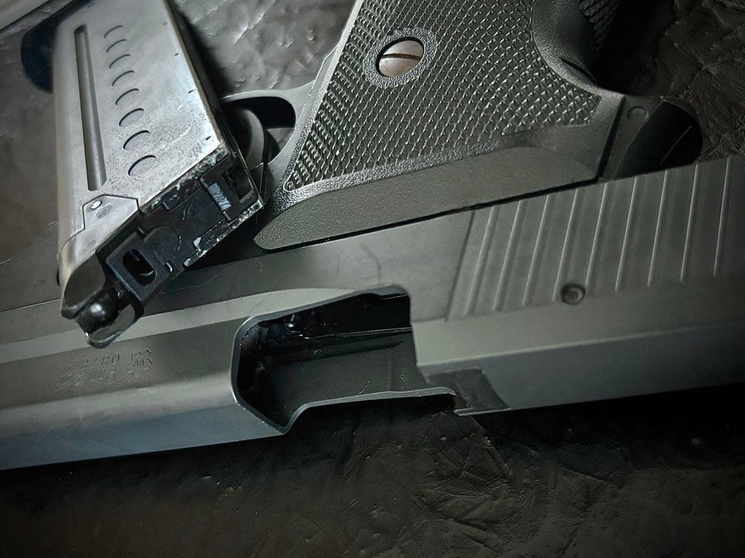 【緊急大幅値下げ】SIG P220 IC 9mm ガスガン