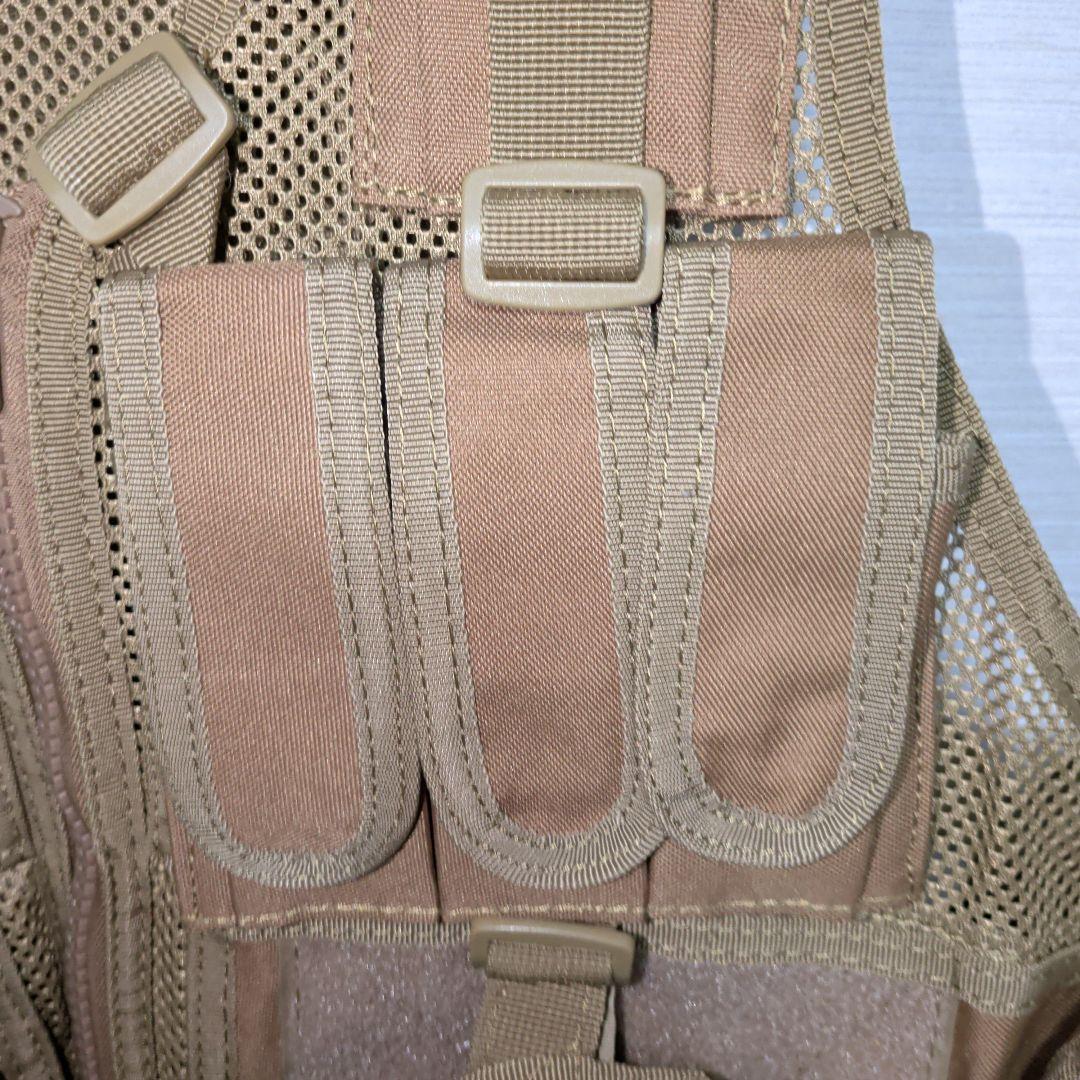 YAKEDA製タクティカルベスト Amazon価格15000円　コヨーテブラウン