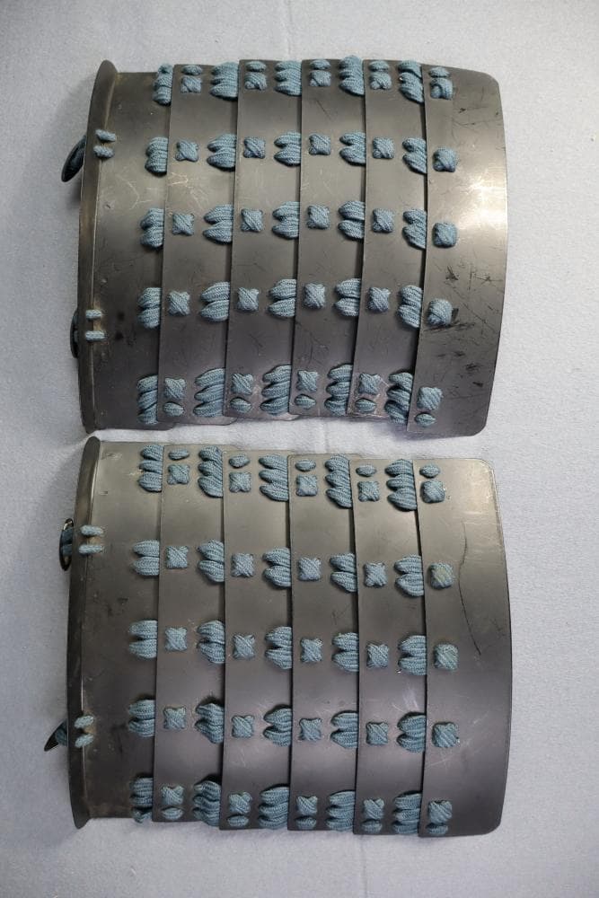 キ*ー様 大人が着用可能な甲冑一式／青糸威・黒塗胴・月形前立兜／送料込み