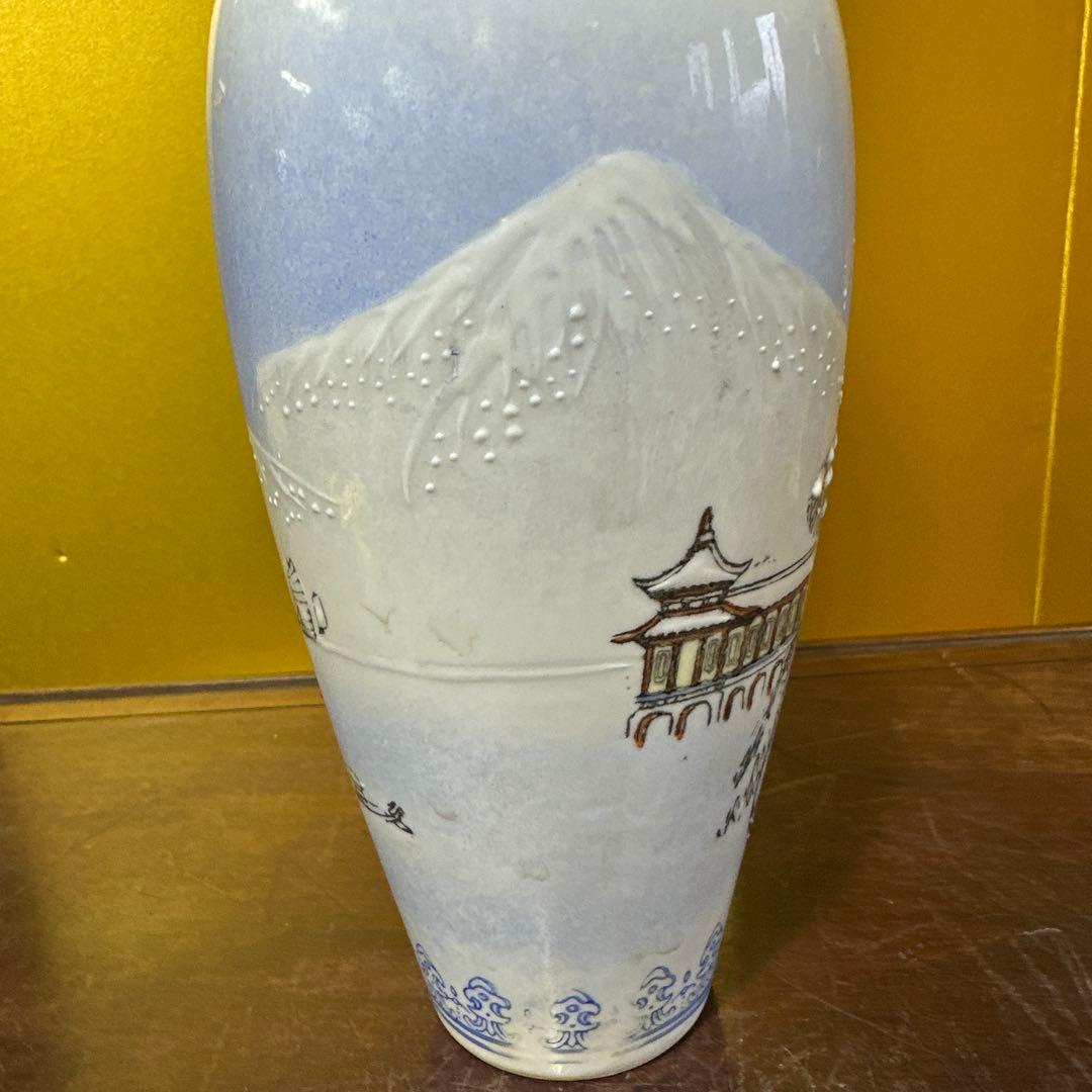 中国，景德镇，青白釉風景画花瓶