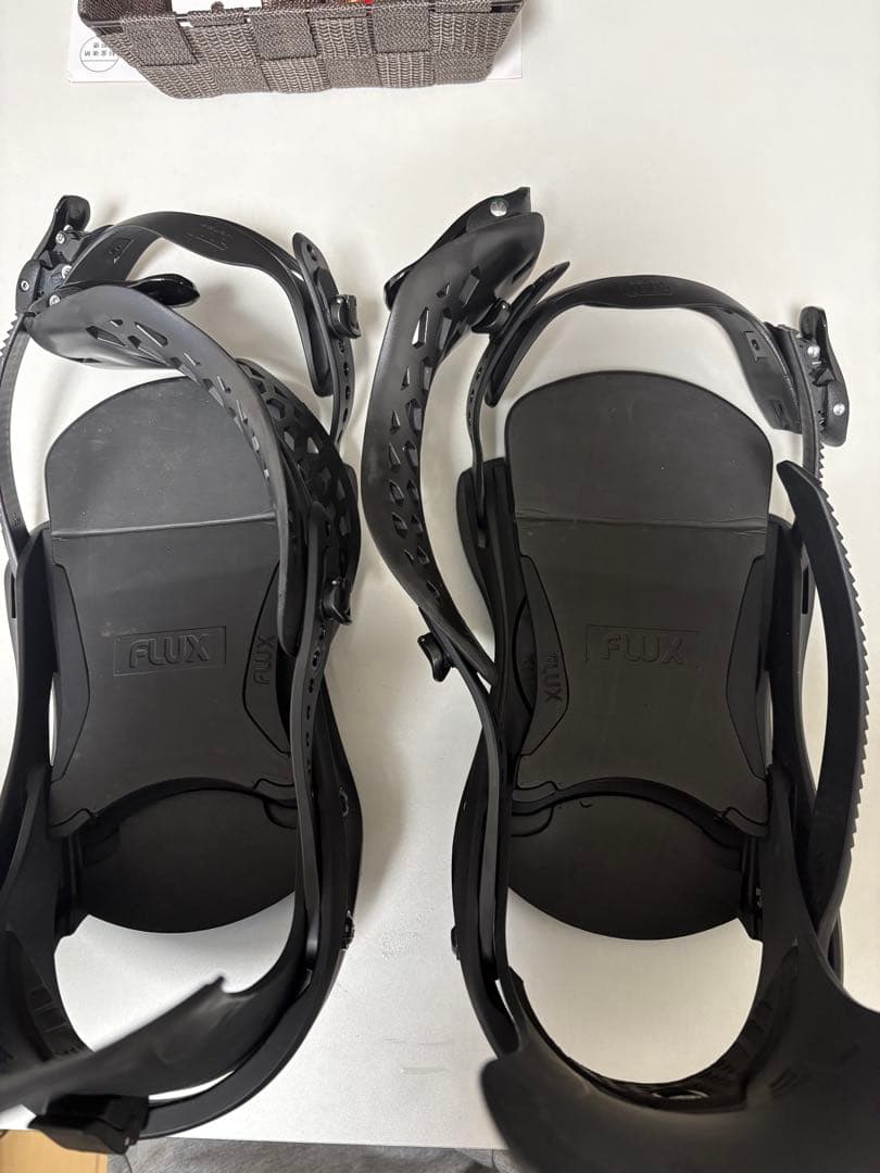 早く売りたいですFLUX スノーボード ビンディング ブラックM