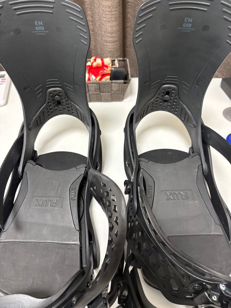 早く売りたいですFLUX スノーボード ビンディング ブラックM