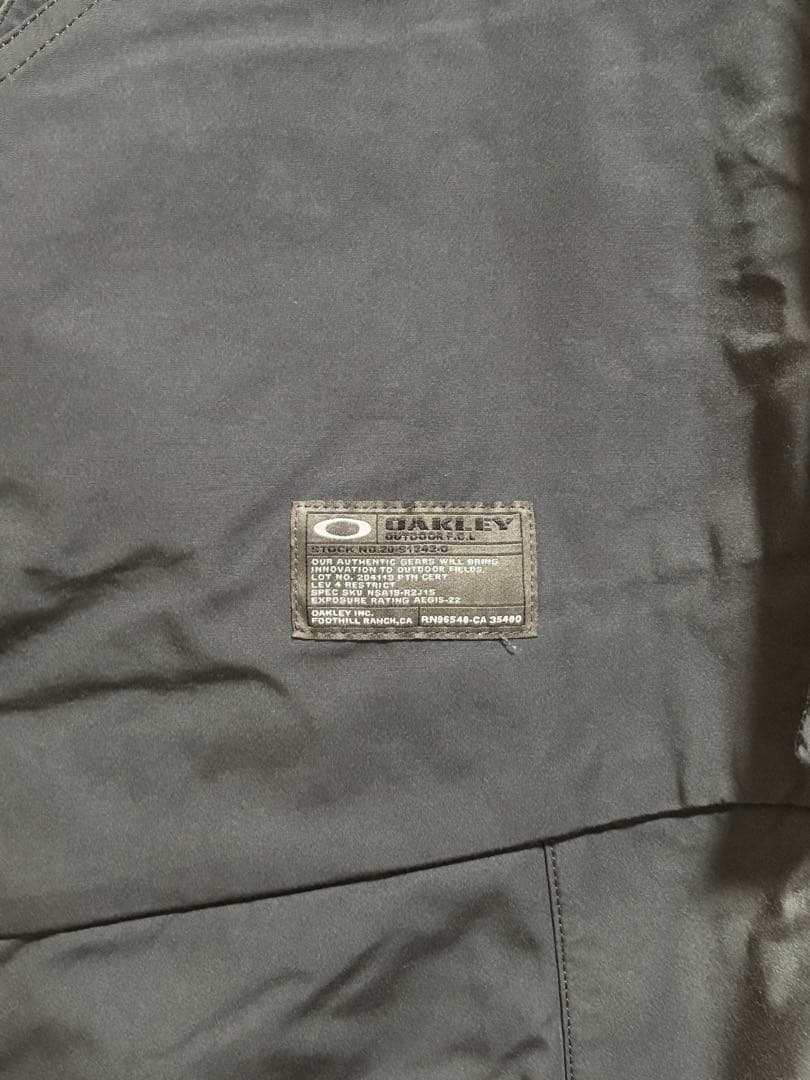 新品 OAKLEY ブラック スノーボード ビブパンツ Lサイズ オークリー防水