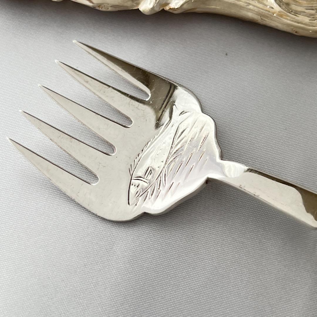 【英国】【白蝶貝】サーディンサーバー　マザーオブパール